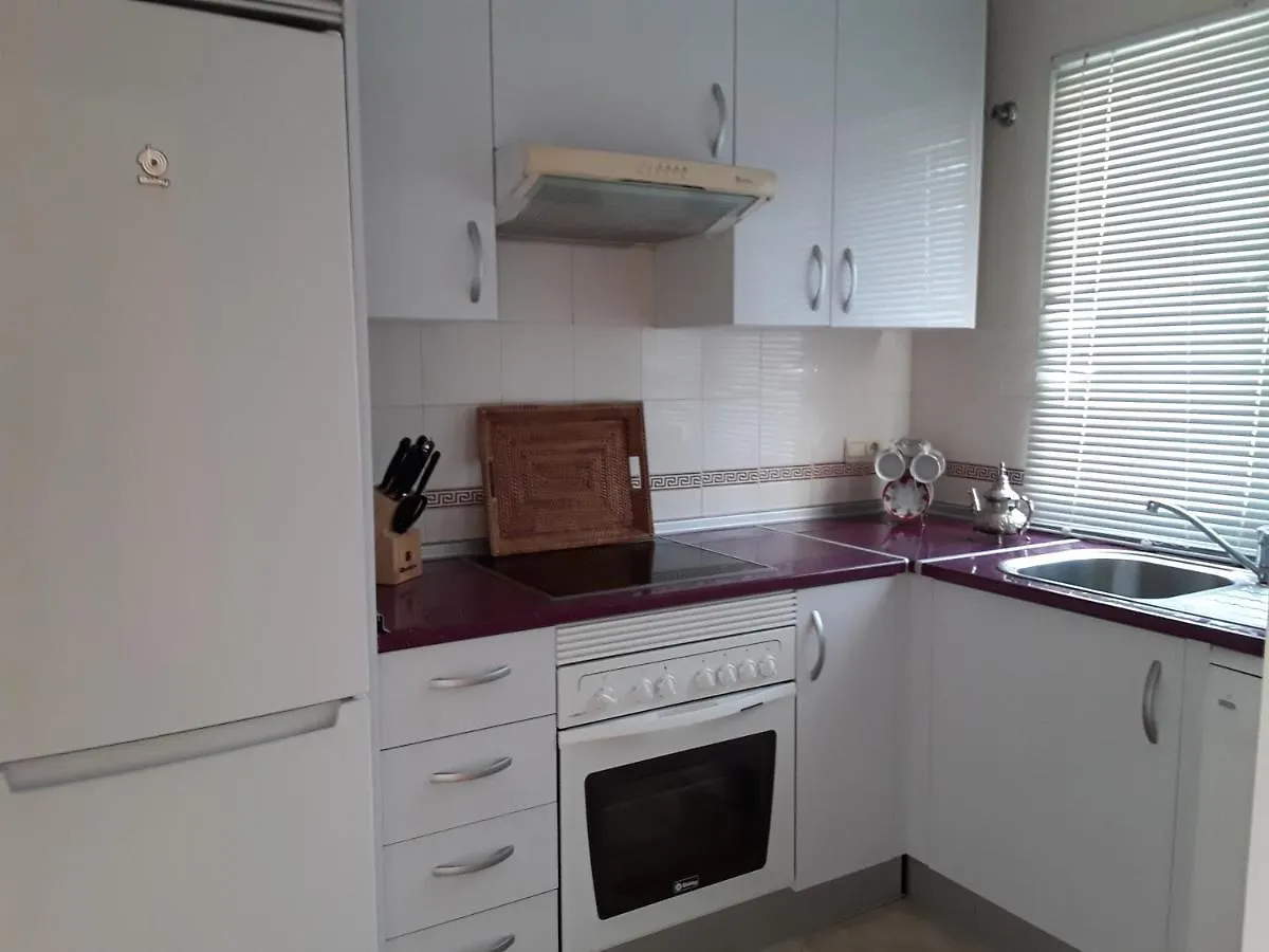 Apartment Holidays & Homes, Calahonda Royale Lirio, 300 M Playa Mijas