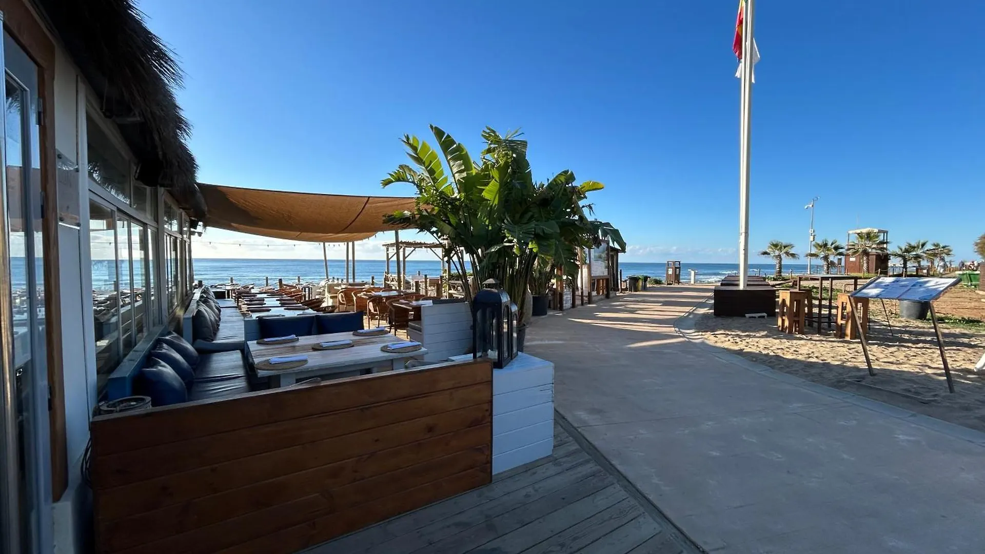 Holidays & Homes, Calahonda Royale Lirio, 300 M Playa Mijas Spain
