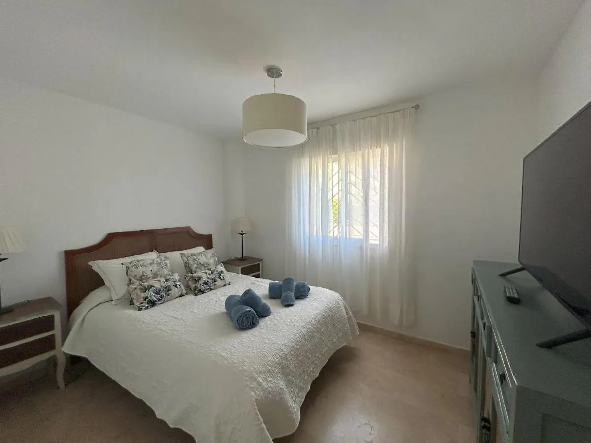 Holidays & Homes, Calahonda Royale Lirio, 300 M Playa Mijas
